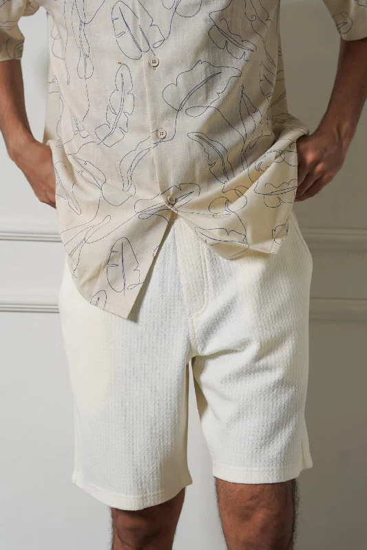 Men's pastel - colored cotton shorts for a spring - friendly outfitJACQUARD SHORTS