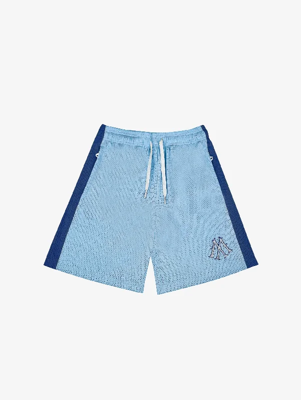 Men's ripped denim shorts for a trendy streetwear aestheticLIGHT BLUE MESH SHORTS STRIPE "BLUE" Men's ripped denim shorts for a trendy streetwear aestheticLIGHT BLUE MESH SHORTS STRIPE "BLUE"
