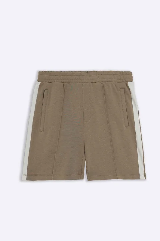 Men's distressed cotton shorts for a bohemian - inspired styleSHORTS WITH SIDE PANEL Men's distressed cotton shorts for a bohemian - inspired styleSHORTS WITH SIDE PANEL