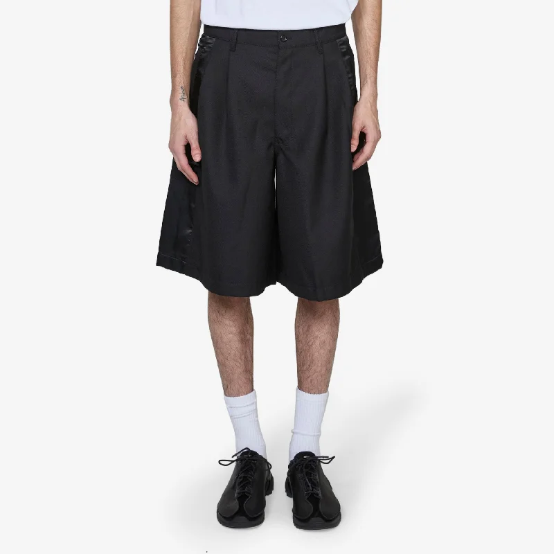 Men's pleated front twill shorts for a classic and sophisticated appearancePanel Short Black Men's pleated front twill shorts for a classic and sophisticated appearancePanel Short Black
