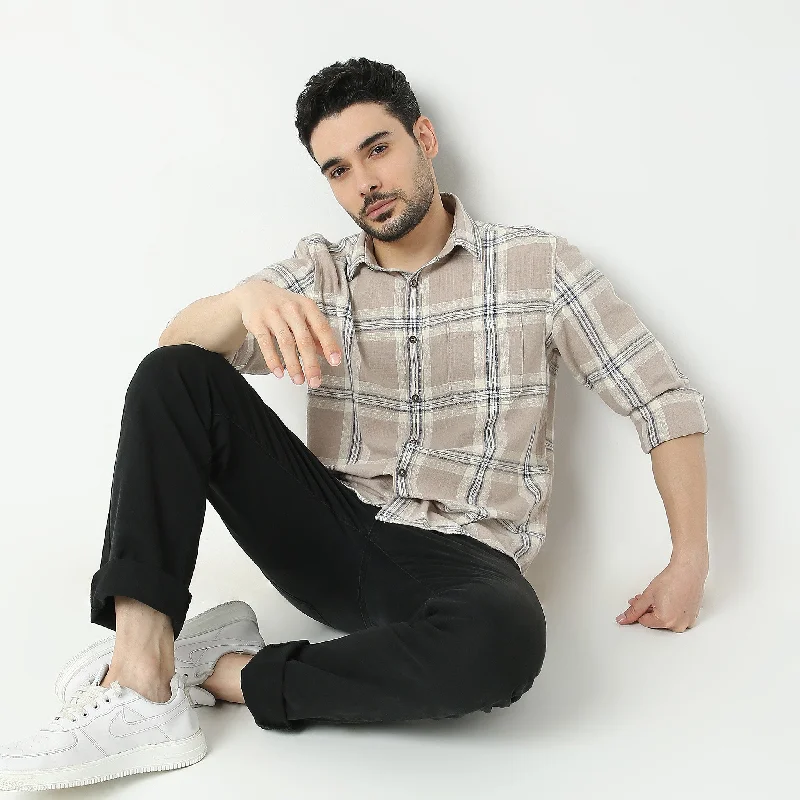 Men's Embroidered Detail Casual Shirts in Beige for a Touch of EleganceRegular Fit Checkered Shirt Men's Embroidered Detail Casual Shirts in Beige for a Touch of EleganceRegular Fit Checkered Shirt
