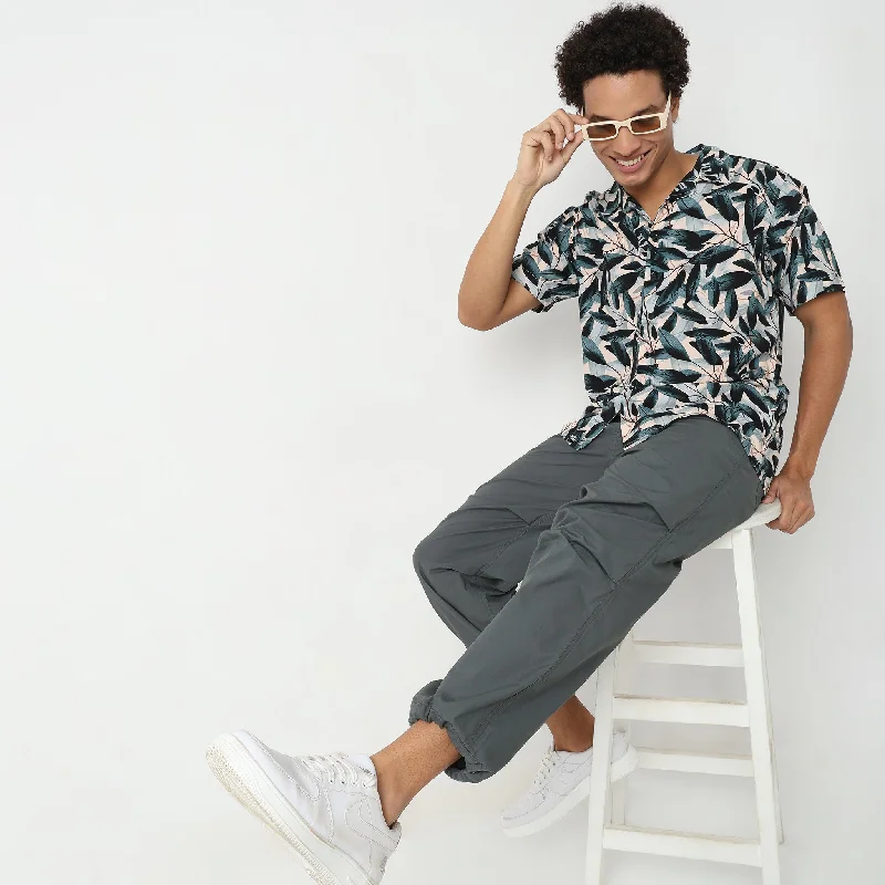 Men's Short - Sleeve Linen Casual Shirts in Light Khaki for a Breathable Summer OptionRegular Fit Printed Shirt Men's Short - Sleeve Linen Casual Shirts in Light Khaki for a Breathable Summer OptionRegular Fit Printed Shirt