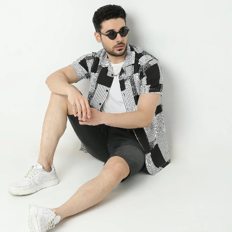 Men's Linen Blend Casual Shirts with Roll - Up Sleeves for a Summer Beach LookRegular Fit Printed Shirt