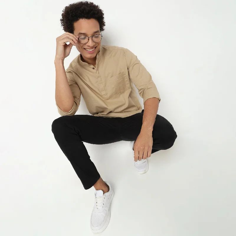 Plus Size Men's Striped Chambray Casual Shirts with a Spread Collar for a Preppy AppearanceRegular Fit Solid Shirt Plus Size Men's Striped Chambray Casual Shirts with a Spread Collar for a Preppy AppearanceRegular Fit Solid Shirt