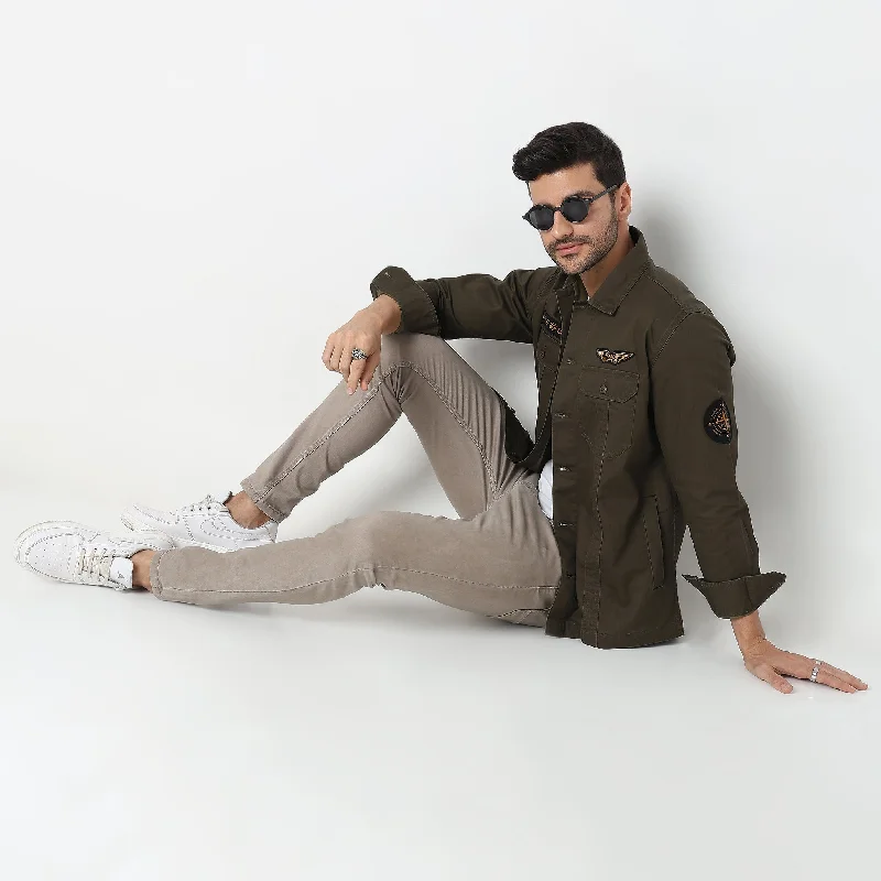 Men's Linen Blend Casual Shirts with Roll - Up Sleeves for a Summer Beach LookRegular Fit Solid Shirt