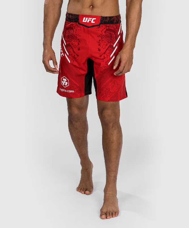 Men's adjustable - length convertible shorts for versatile useShorts de combat Coupe longue pour Hommes UFC Adrenaline by Venum Authentic Fight Night - Rouge Men's adjustable - length convertible shorts for versatile useShorts de combat Coupe longue pour Hommes UFC Adrenaline by Venum Authentic Fight Night - Rouge