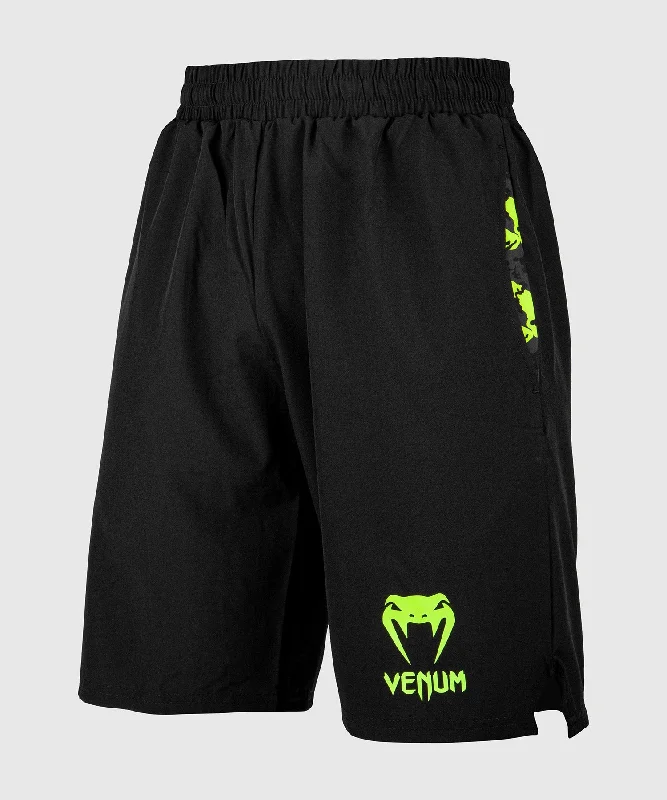 Men's adjustable - length convertible shorts for versatile useShort de sport Venum Classic Men's adjustable - length convertible shorts for versatile useShort de sport Venum Classic
