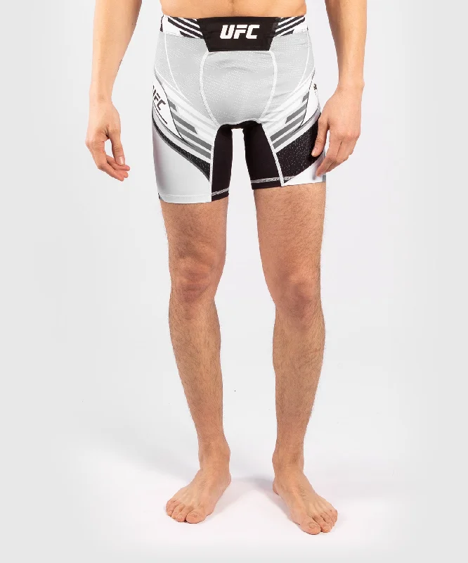 Men's camo print cargo shorts for outdoor adventuresShort de Vale tudo Homme UFC Venum Authentic Fight Night - Coupe Courte - Blanc Men's camo print cargo shorts for outdoor adventuresShort de Vale tudo Homme UFC Venum Authentic Fight Night - Coupe Courte - Blanc