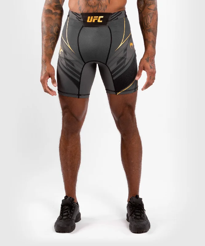 Men's elastic waistband lounge shorts for lazy weekends at homeShort de Vale tudo Homme UFC Venum Authentic Fight Night - Coupe Longue - Champion Men's elastic waistband lounge shorts for lazy weekends at homeShort de Vale tudo Homme UFC Venum Authentic Fight Night - Coupe Longue - Champion