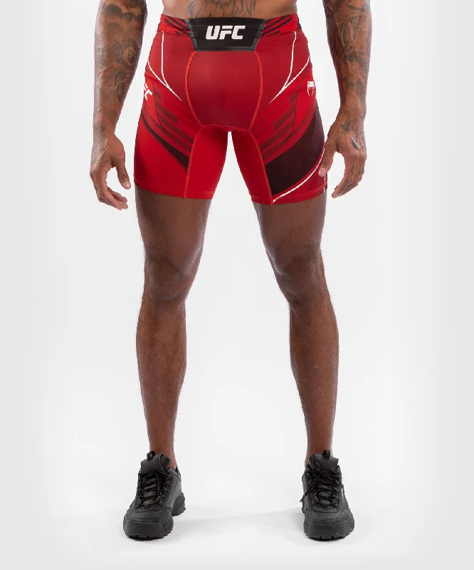 Men's neon - colored athletic shorts for high - visibility workoutsShort de Vale tudo Homme UFC Venum Authentic Fight Night - Coupe Longue - Rouge Men's neon - colored athletic shorts for high - visibility workoutsShort de Vale tudo Homme UFC Venum Authentic Fight Night - Coupe Longue - Rouge