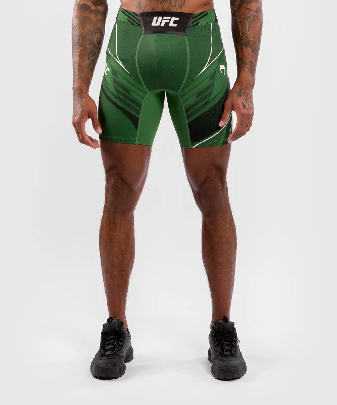 Men's button - fly denim work shorts for durability on the jobShort de Vale tudo Homme UFC Venum Authentic Fight Night - Coupe Longue - Vert Men's button - fly denim work shorts for durability on the jobShort de Vale tudo Homme UFC Venum Authentic Fight Night - Coupe Longue - Vert