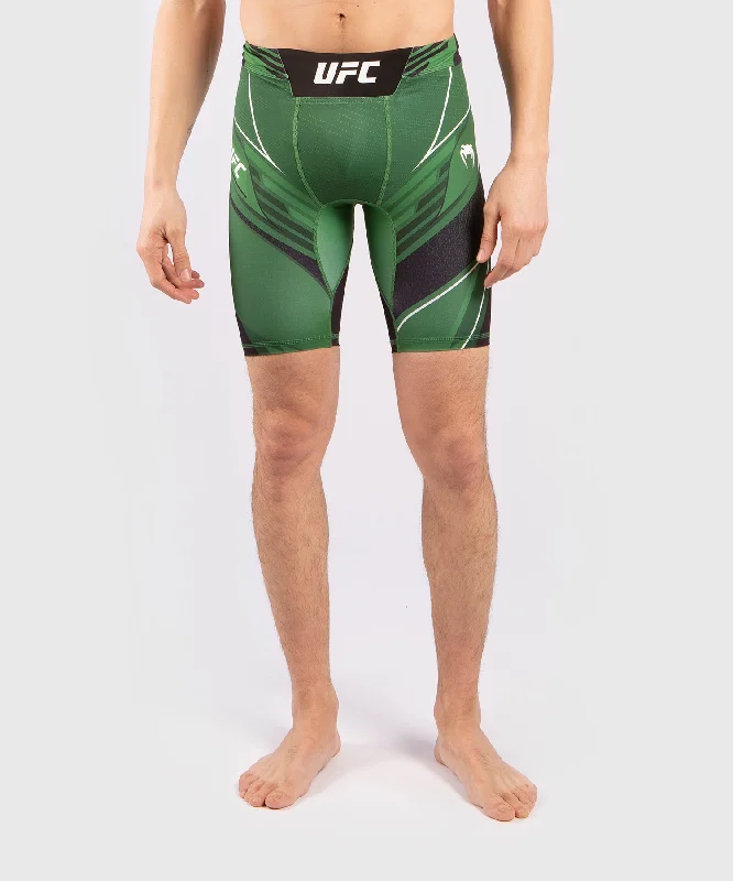Men's high - waisted swim shorts with UPF protection for beach vacationsShort de Vale Tudo Homme UFC Venum Pro Line - Vert Men's high - waisted swim shorts with UPF protection for beach vacationsShort de Vale Tudo Homme UFC Venum Pro Line - Vert