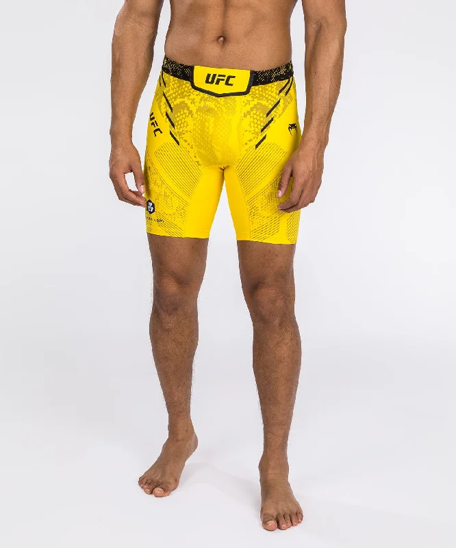 Men's flat - front chino shorts for semi - formal summer eventsShorts Vale Tudo pour Hommes UFC Adrenaline by Venum Authentic Fight Night - Jaune Men's flat - front chino shorts for semi - formal summer eventsShorts Vale Tudo pour Hommes UFC Adrenaline by Venum Authentic Fight Night - Jaune
