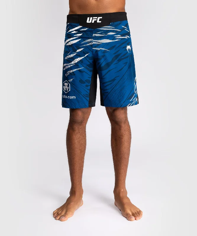 Men's neon - colored athletic shorts for high - visibility workoutsShorts de Combat pour Hommes UFC Fusion by Venum Authentic Fight Night - Coupe Longue - Bleu Men's neon - colored athletic shorts for high - visibility workoutsShorts de Combat pour Hommes UFC Fusion by Venum Authentic Fight Night - Coupe Longue - Bleu