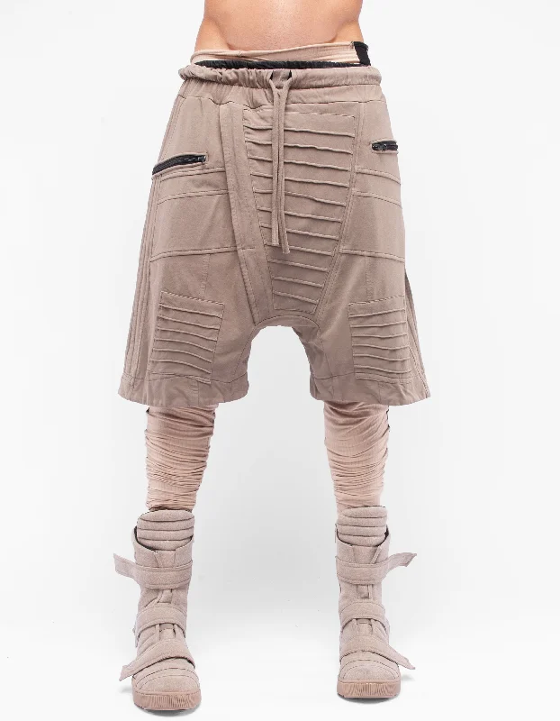Men's checkered pattern wool shorts for a stylish winter layering optionSHORTS SURFACE Men's checkered pattern wool shorts for a stylish winter layering optionSHORTS SURFACE