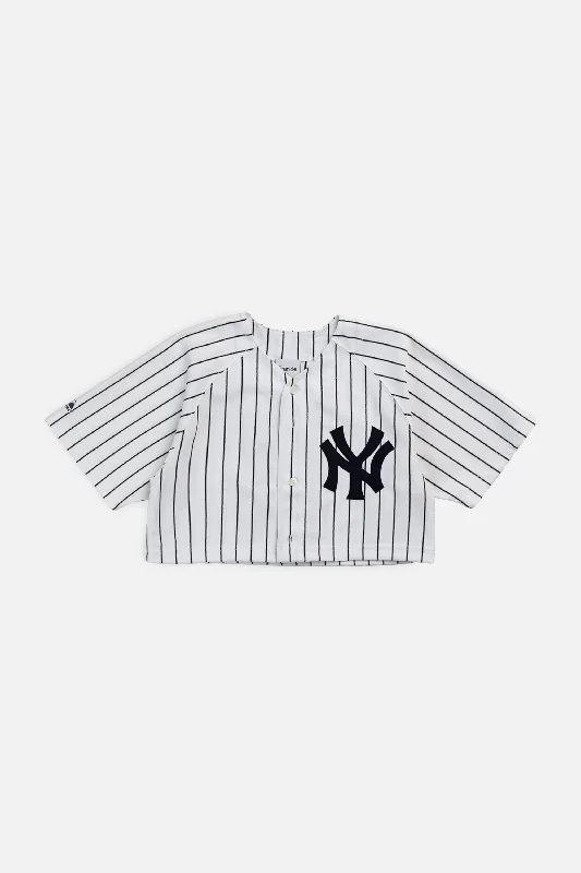 Men's Replica Hockey Jerseys of Star Players for Devoted Ice Hockey SupportersRework Crop NY Yankees MLB Jersey - XS