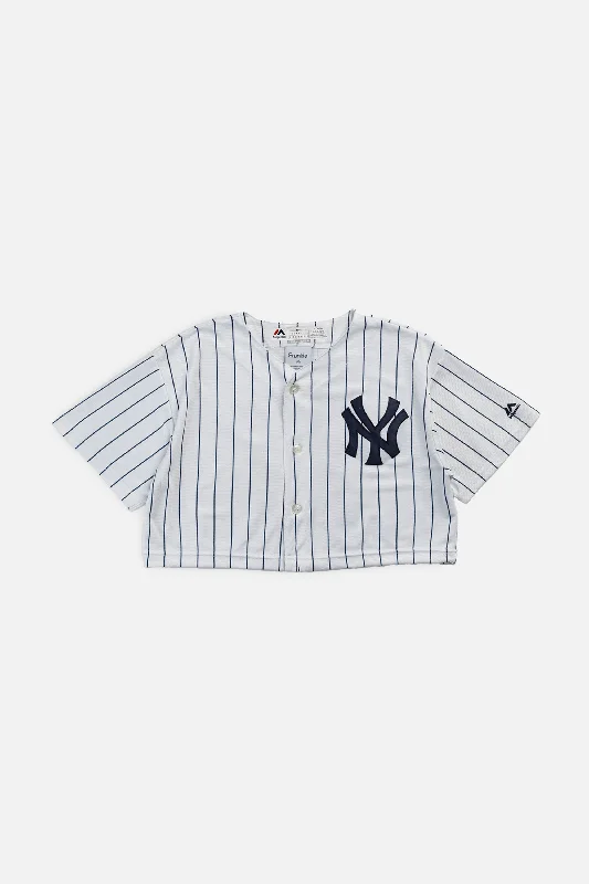 Men's Vintage American Football Jerseys of Legendary Teams for Collectors and FansRework Crop NY Yankees MLB Jersey - XS Men's Vintage American Football Jerseys of Legendary Teams for Collectors and FansRework Crop NY Yankees MLB Jersey - XS