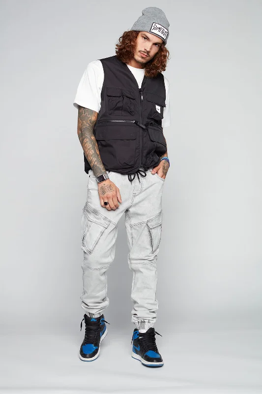 Men's Jeans with a Button - Fly for a Traditional and Classic AestheticCOHEN - 5 Pocket Cargo Jogger - Light Grey Acid Wash Men's Jeans with a Button - Fly for a Traditional and Classic AestheticCOHEN - 5 Pocket Cargo Jogger - Light Grey Acid Wash
