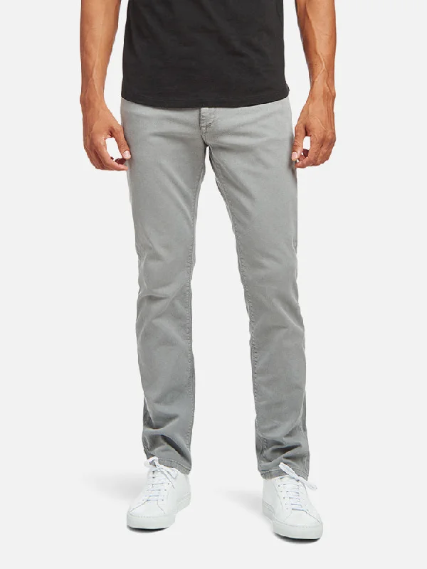 Men's Colored Jeans in Burgundy for a Bold and Fashion - Forward LookSlim Mercer Jeans Men's Colored Jeans in Burgundy for a Bold and Fashion - Forward LookSlim Mercer Jeans