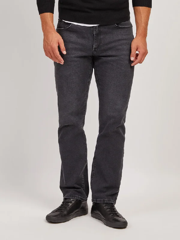 Men's Jeans with a Frayed Hem for a Casual and Effortless StyleStraight Allen Jeans