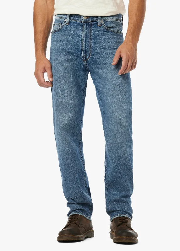 Plus Size Men's Bootcut Jeans with a Belt Loop Upgrade for a Stylish TouchTHE ROUX