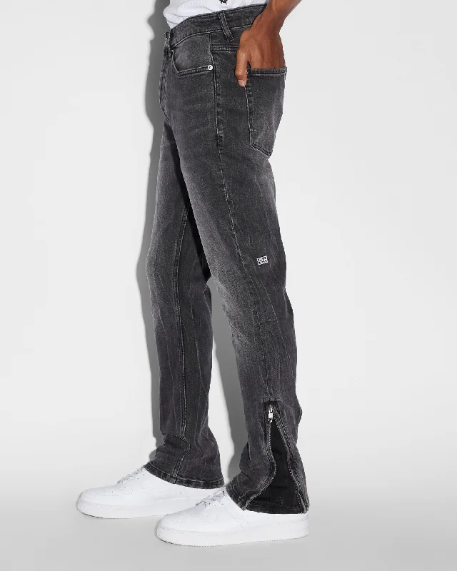 Men's Distressed Jeans with Patches for a Retro and DIY - Inspired AppearanceVAN WINKLE CHAMBER BLACK