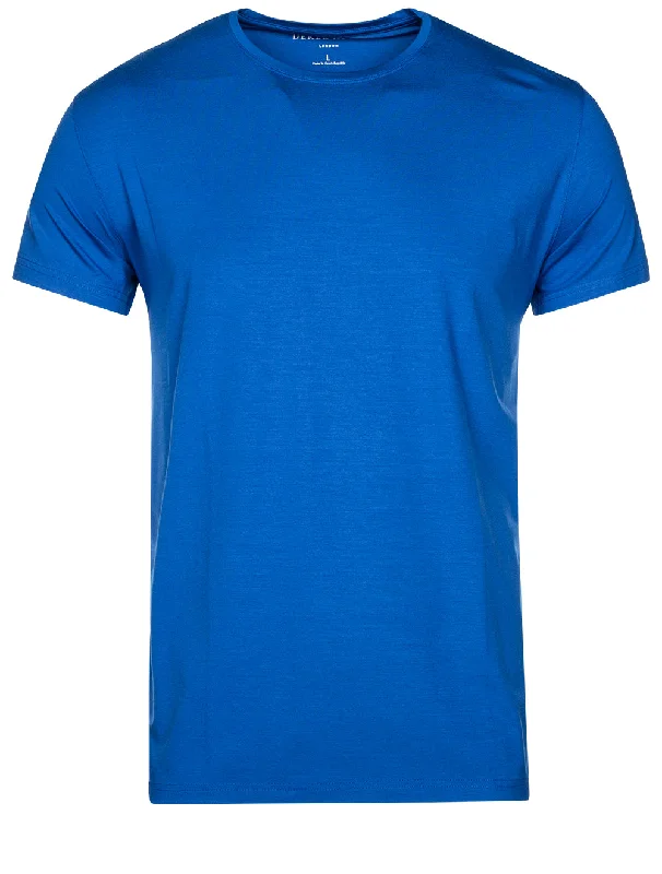 Men's antimicrobial t - shirts for odor - free freshness during travelBasel Roundneck T-shirt Dark Blue Men's antimicrobial t - shirts for odor - free freshness during travelBasel Roundneck T-shirt Dark Blue