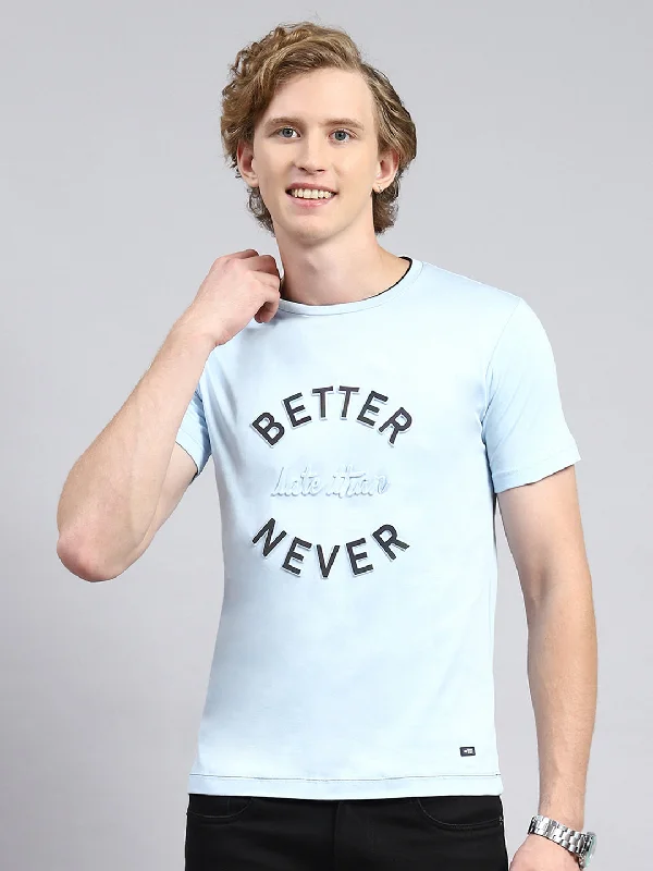 Men's plus - size pocket t - shirts with a classic lookMen Blue Printed T-Shirt