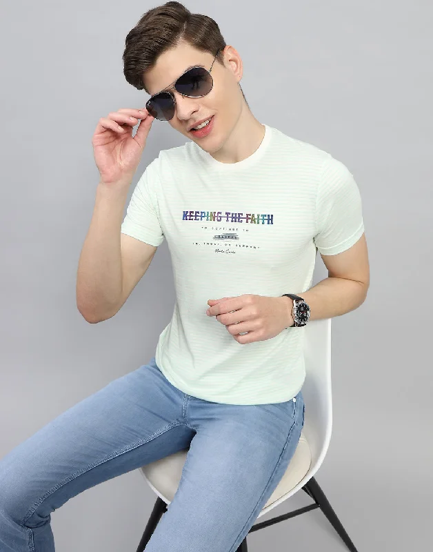 Men's long - sleeve henley t - shirts with button - down placketsMen Green Printed Round Neck Half Sleeve T-Shirt Men's long - sleeve henley t - shirts with button - down placketsMen Green Printed Round Neck Half Sleeve T-Shirt