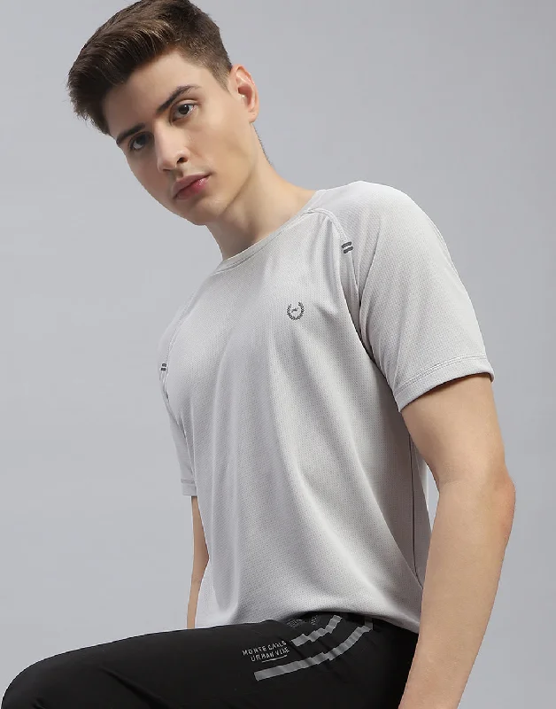Men's thermal t - shirts with a high - neck design for cold weatherMen Grey Printed Round Neck Half Sleeve T-Shirt Men's thermal t - shirts with a high - neck design for cold weatherMen Grey Printed Round Neck Half Sleeve T-Shirt