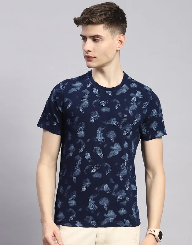 Men's v - neck muscle t - shirts for a body - building aestheticMen Navy Blue Printed Round Neck Half Sleeve T-Shirt Men's v - neck muscle t - shirts for a body - building aestheticMen Navy Blue Printed Round Neck Half Sleeve T-Shirt