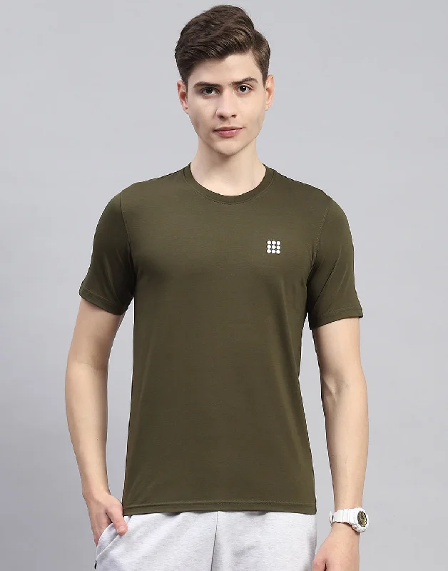 Men's slim - fit graphic t - shirts with vintage rock band printsMen Olive Solid Round Neck Half Sleeve T-Shirt Men's slim - fit graphic t - shirts with vintage rock band printsMen Olive Solid Round Neck Half Sleeve T-Shirt