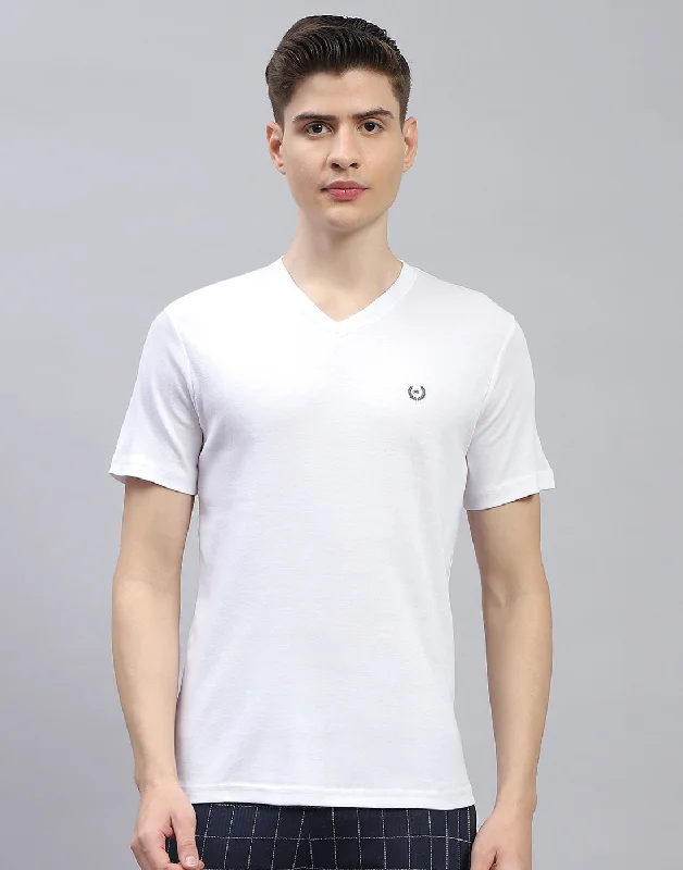 Men's plus - size pocket t - shirts with a classic lookMen White Solid V Neck Half Sleeve T-Shirt Men's plus - size pocket t - shirts with a classic lookMen White Solid V Neck Half Sleeve T-Shirt