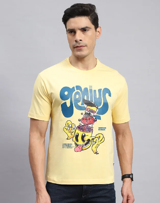 Men's v - neck muscle t - shirts for a body - building aestheticMen Yellow Printed Round Neck Half Sleeve T-Shirt Men's v - neck muscle t - shirts for a body - building aestheticMen Yellow Printed Round Neck Half Sleeve T-Shirt