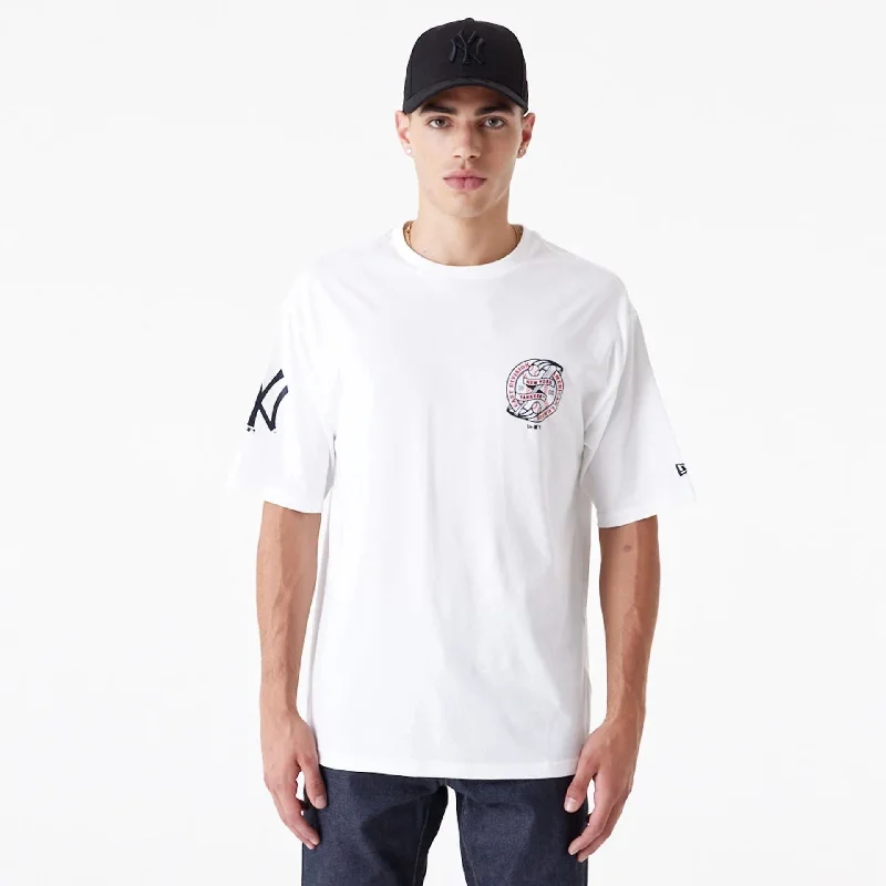 Men's polo t - shirts with a contrast collar for a preppy lookNew York Yankees Baseball Oversized Graphic White T-Shirt Men's polo t - shirts with a contrast collar for a preppy lookNew York Yankees Baseball Oversized Graphic White T-Shirt