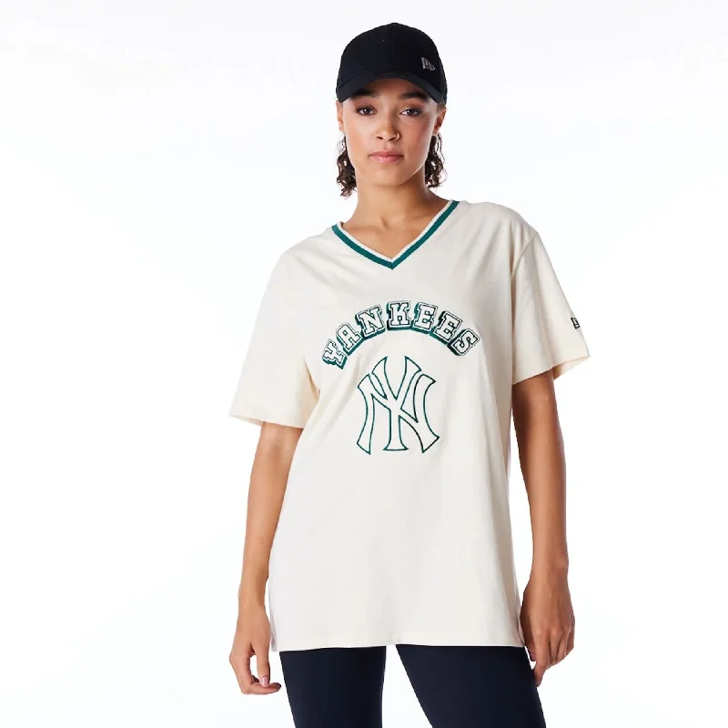 Men's tie - dye t - shirts with a bohemian styleNew York Yankees Womens MLB Graphic Stone V Neck T-Shirt Men's tie - dye t - shirts with a bohemian styleNew York Yankees Womens MLB Graphic Stone V Neck T-Shirt