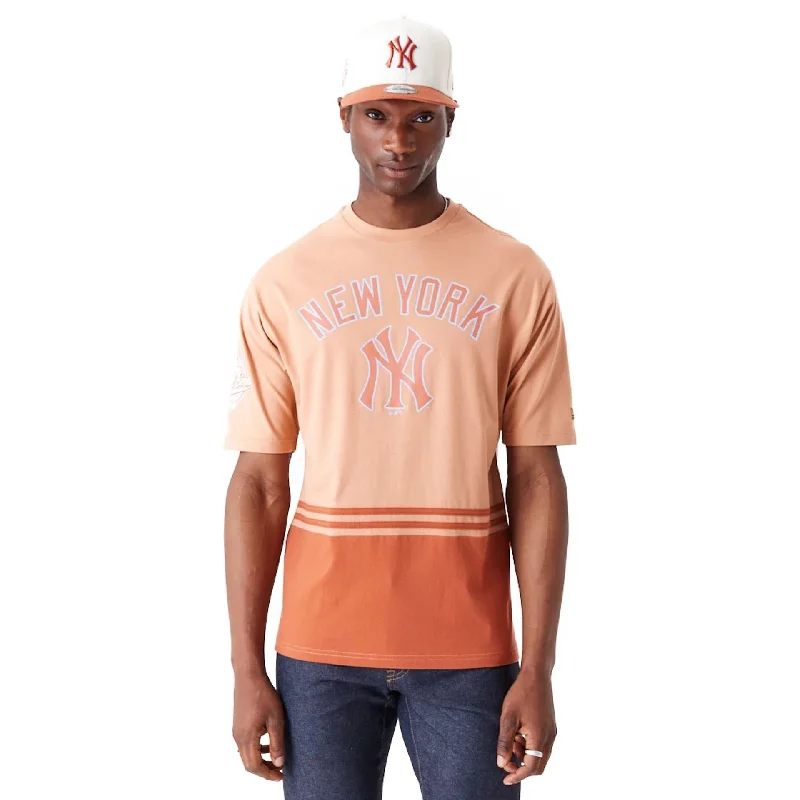 Men's polo t - shirts with a contrast collar for a preppy lookNew York Yankees World Series Brown Oversized T-Shirt Men's polo t - shirts with a contrast collar for a preppy lookNew York Yankees World Series Brown Oversized T-Shirt