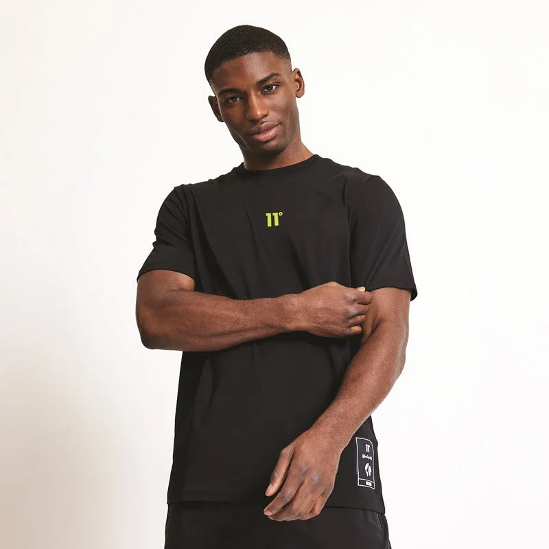 Men's thermal t - shirts with a high - neck design for cold weatherWorldwide Graphic T-Shirt - Black Men's thermal t - shirts with a high - neck design for cold weatherWorldwide Graphic T-Shirt - Black