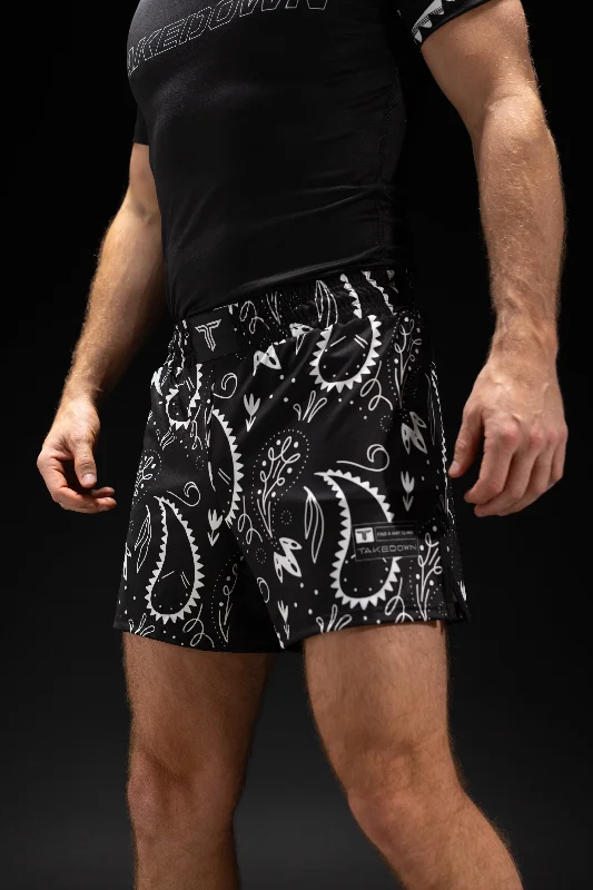 Men's camo print cargo shorts for outdoor adventures Blackout Bandana Fight Shorts (5"&7“ Inseam) Men's camo print cargo shorts for outdoor adventures Blackout Bandana Fight Shorts (5"&7“ Inseam)