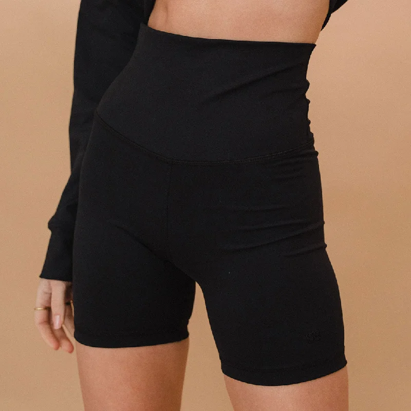 Men's adjustable - length convertible shorts for versatile use Intention Bikers 3.5", Black Men's adjustable - length convertible shorts for versatile use Intention Bikers 3.5", Black
