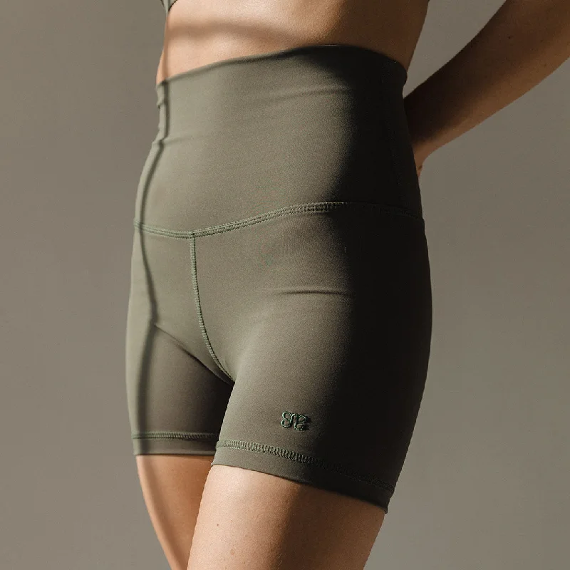 Men's elastic waistband lounge shorts for lazy weekends at home Intention Bikers 3.5", Olive Men's elastic waistband lounge shorts for lazy weekends at home Intention Bikers 3.5", Olive