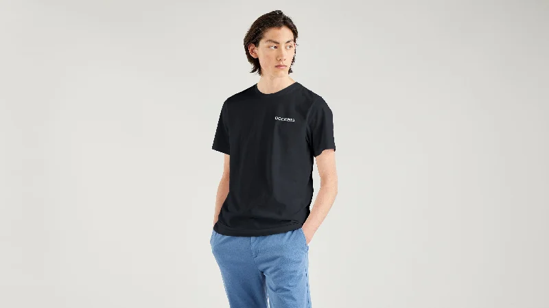 Men's checkered pattern wool shorts for a stylish winter layering option Men's Slim Fit Logo Tee Men's checkered pattern wool shorts for a stylish winter layering option Men's Slim Fit Logo Tee