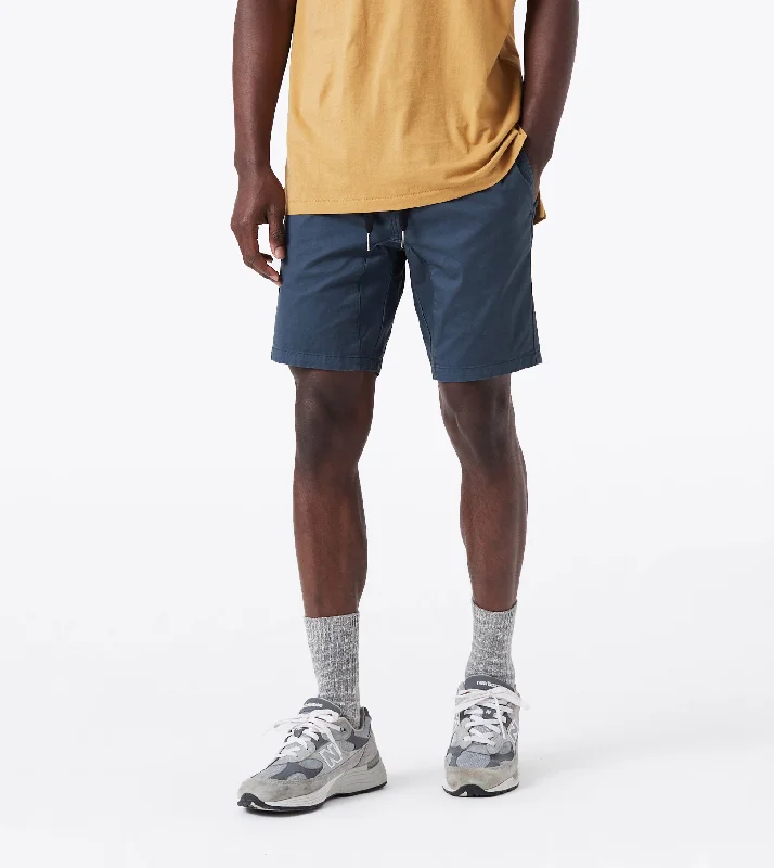 Men's pleated front twill shorts for a classic and sophisticated appearance Sureshot Mid Rise Lite Short GD Slate Men's pleated front twill shorts for a classic and sophisticated appearance Sureshot Mid Rise Lite Short GD Slate